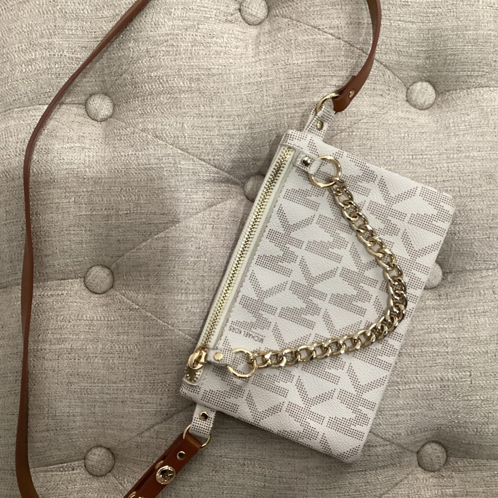 MICHAEL KORS Signature Logo Pull Chain Belt Bag